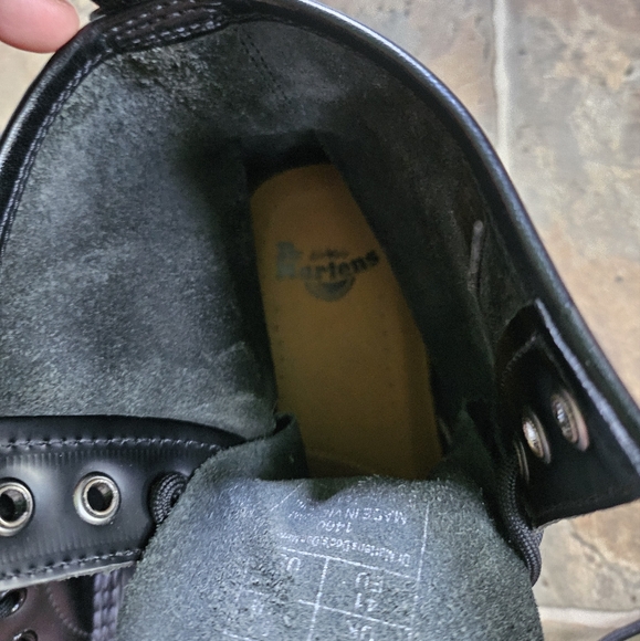 like new original smooth leather lace up doc martens - Picture 9 of 9
